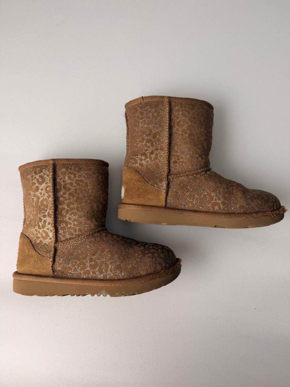 UGG Classic Chestnut Boots Kids Size 3